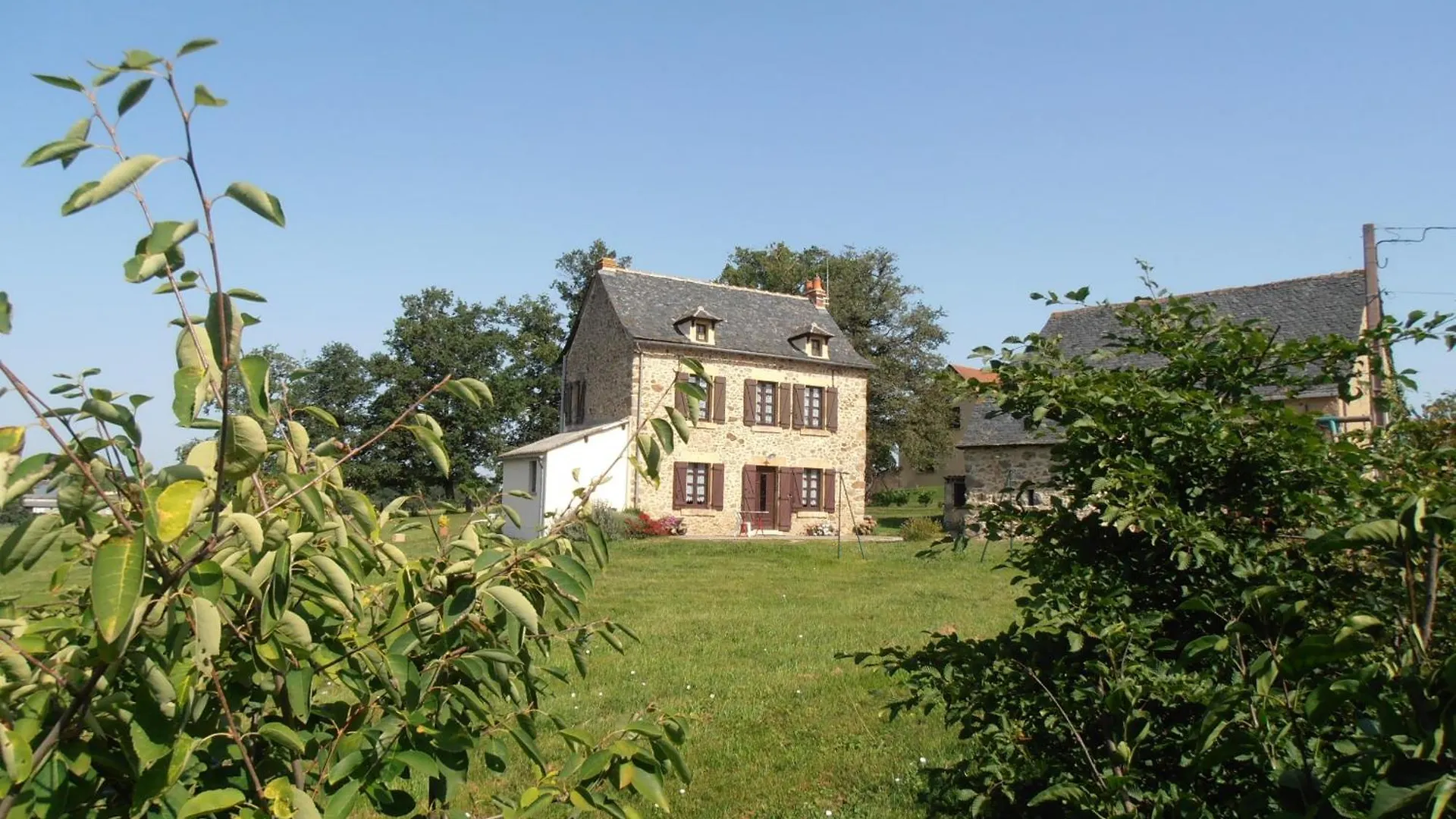 La Grange De Noelie Bed and Breakfast Lanuejouls-et-Privezac
