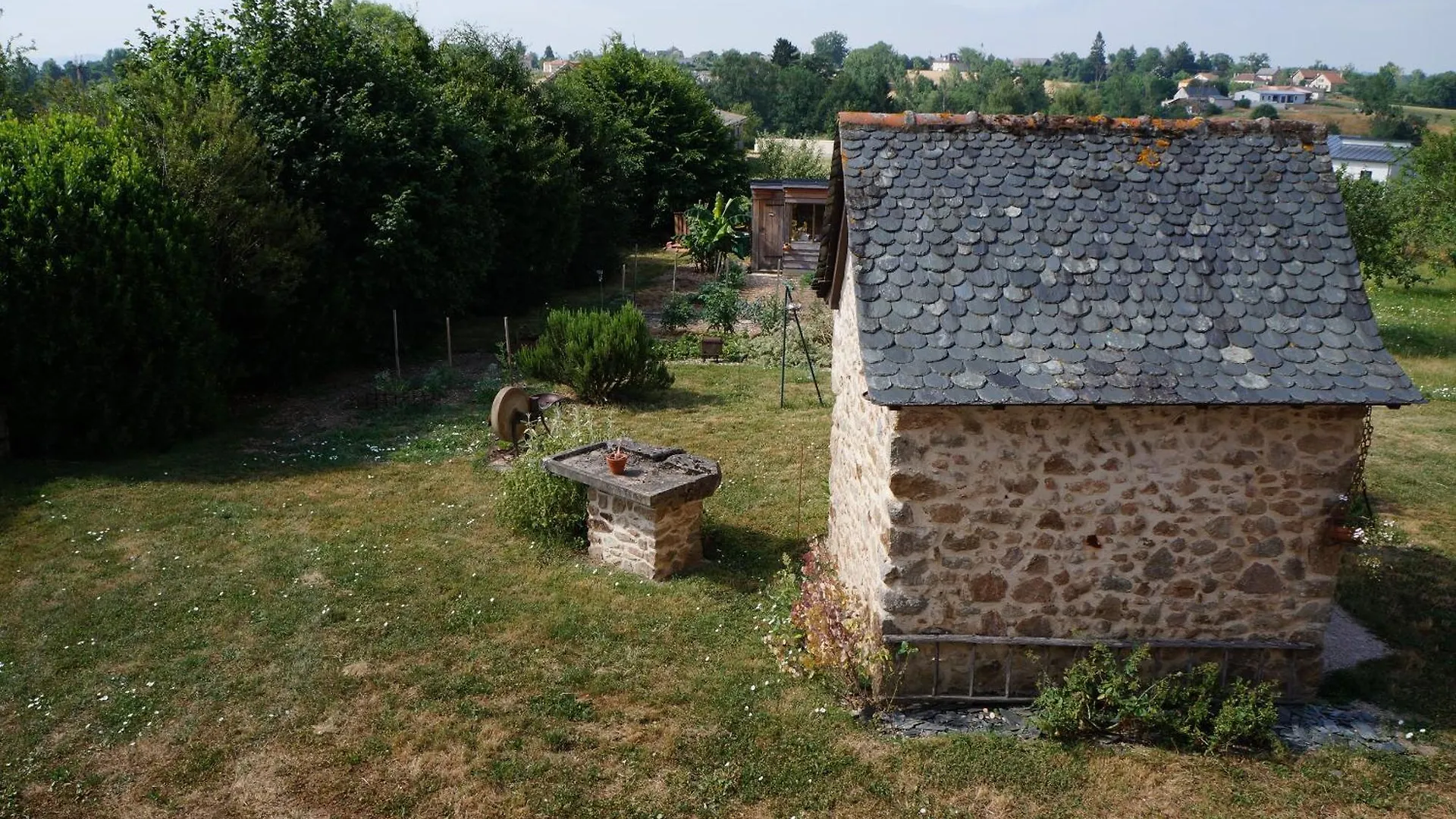 Bed and Breakfast La Grange De Noelie Lanuejouls-et-Privezac 0*,